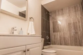 Cozy Three Bedroom in Concord - Image 5