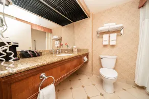 Reno Suites - Image 4