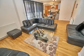 Edinburgh Pearl Apartments - Lochrin Place - Image 5