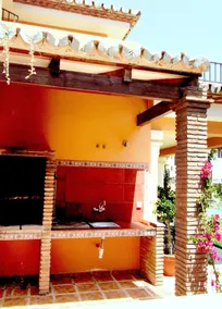 Waterfront Villa Saudi - Image 3