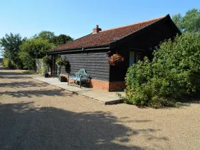 Brundish, Suffolk Barn, 2 Bed Idyllic 6 Acres - Image 5