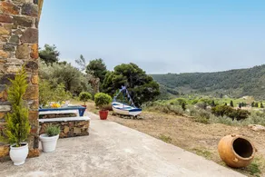 Charming 1-bed House in Stafylos - Image 5