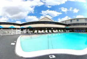 Comfort Inn Boston - Image 2