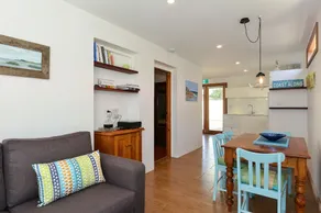 Trafalgar Premium Vintage Suites - Image 2