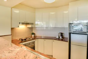 28 Southbank Apartments - Image 4