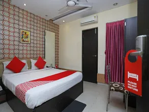 Skylark Hotel by OYO Rooms - Image 3