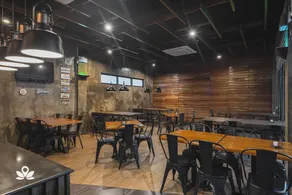 Elkanville Hotel by ZEN Rooms - Image 2