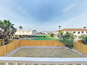 3br W/ Balcony & Large Backyard 3 Bedroom Home - Image 3