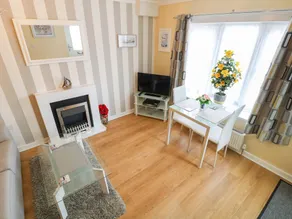 16 Retingham Way - Image 4