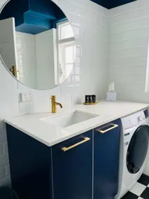 Exotic 1 Bedroom Apartment in Perth - Image 4