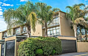 Adelaide DressCircle Apartments - Image 5