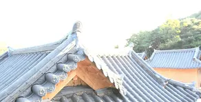 Sanasa Red Clay House - Image 5