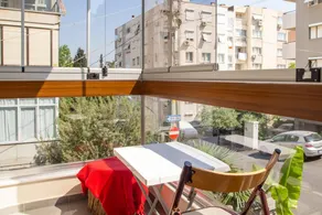Pleasant and Central Flat With Balcony in Izmir - Image 2