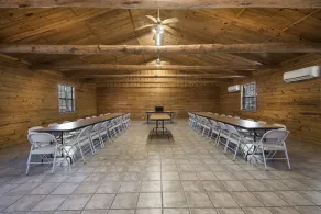 Lindsey's Resort - Image 2