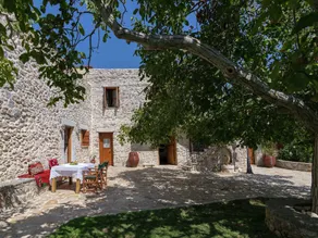 Greek-style Villa in Impros for 10 People With Private Pool - Image 4