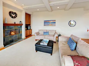 5br Golf Getaway W/ Lake & City View 5 Bedroom Home - Image 3