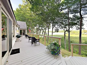 Ferndale: Nature Lovers Paradise 4 Bedroom Home - Image 5