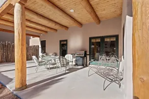 Bonita - Stunning Contemporary Home, Six Blocks From The Plaza - Image 4