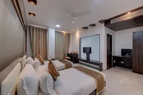 Click Hotel Suryaprakash - Image 5