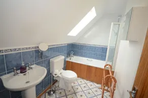 Hardy Lodge - Image 2