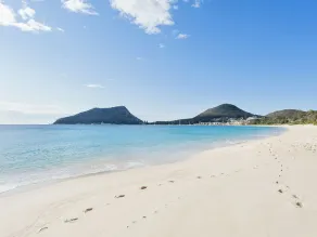 The Penthouse at Little Beach - Image 4