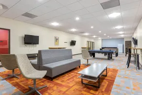 The Modern Suites at St. Louis University - Image 3