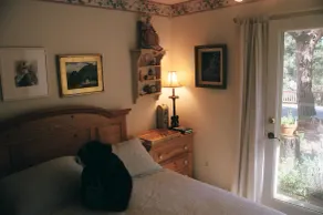 Dreydon House Bed and Breakfast - Image 2