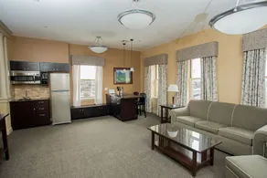 The Parker Inn and Suites - Image 3