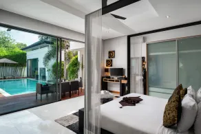 Crystal Pool Villa - Image 3