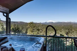 CenterView, 2 Bedrooms, Sleeps 6, Hot Tub, Gas Fireplace, Large TV - Image 2