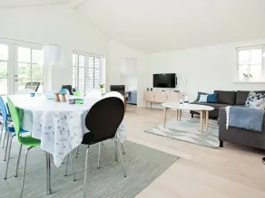 Picturesque Holiday Home in Jægerspris With Terrace - Image 4