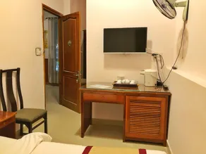 Gold Night Hotel - Image 3