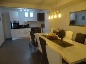 Villa am Meer fuer 12 Personen mit Pool - Image 2