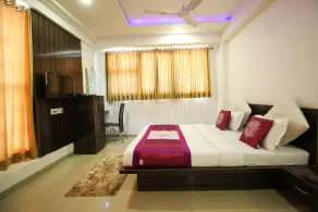 Hotel Midway Residency by OYO - Image 5