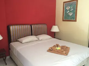 Grand Bimasena Hostel - Image 2