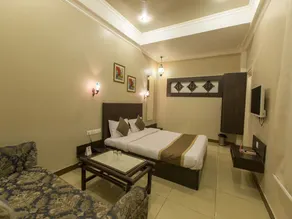 Dev Vilas Hotel - Image 2