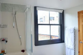 Spacious Apartment for 4 in Trendy Shoreditch - Image 3