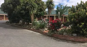 Cardigan Lodge Motel - Image 3