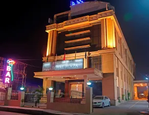 The Hotel Royal Plaza - Image 5