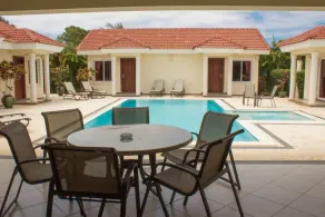 Privacy and Comfort Luxury 6 Bedroom Villa - Image 2