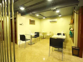 Diamonds Inn - Image 5