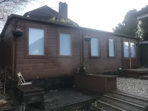 Charming 2-bed Chalet Guesthouse Near Oxford City! - Image 5