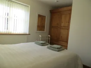 Rose Cottage, Gorgeous Accommodation - Image 3