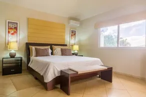 New Villa With Infinity Pool - Image 2