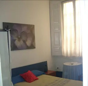 Gay Hostal Puerta del Sol Madrid - Image 2