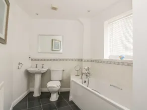 Ivy Cottage - Image 3