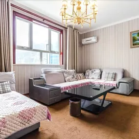 Huaqiang Business Hotel - Image 2