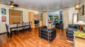 TAHITI - Fare Tearii Beach - Image 5