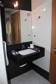 Northhill Hotel - Image 2