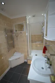 Holiday Home - Self-Catering - Image 4